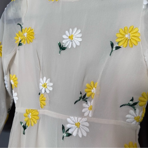 ASOS Petite Shift Dress with Daisy Embroidery Size 00 - Picture 8 of 10